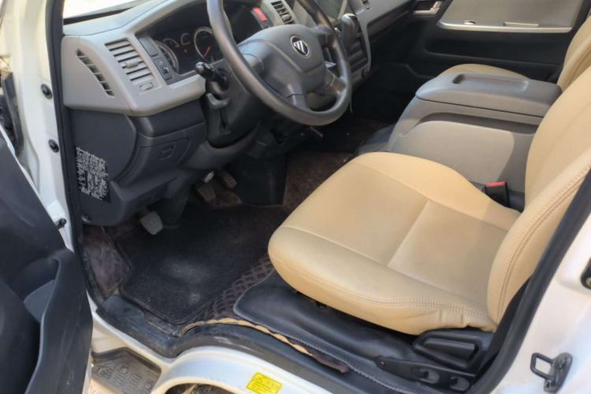 Used Foton Scenic G9 2019 2.4L Commercial Version Long Wheelbase High-Roof 9-Seater Multi-Purpose Passenger Vehicle 4G69S4M Driver Seat