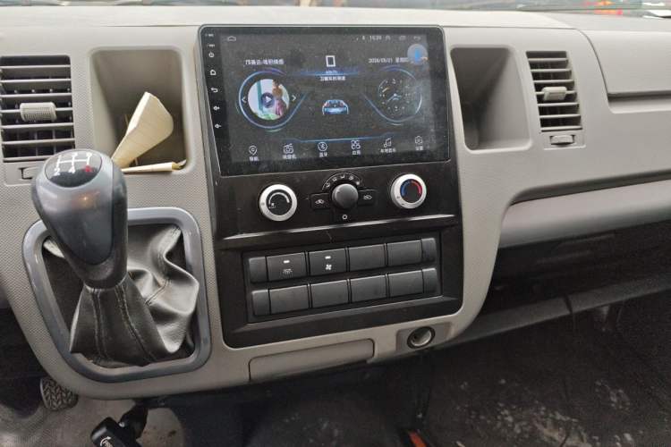 Used Foton Scenic G9 2020 2.4L Commercial Version Long Wheelbase High-Roof 9-Seater Business Vehicle China VI Emission Standard Model 4K22D4M Audio And AC Panel