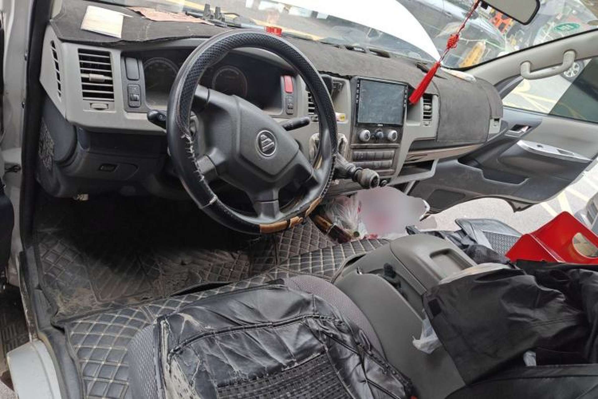 Used Foton Scenic G9 2020 2.8T Diesel Commercial Version Long Wheelbase High Roof 2-Seater Van 4J28TC3 Center Console