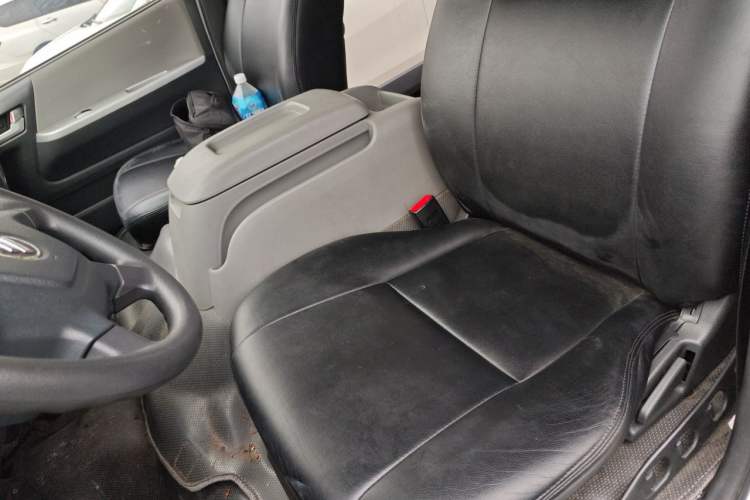 Used Foton Scenic G9 2020 2.4L Commercial Version Long Wheelbase High-Roof 9-Seater Business Vehicle China VI Emission Standard Model 4K22D4M Left Front Seat