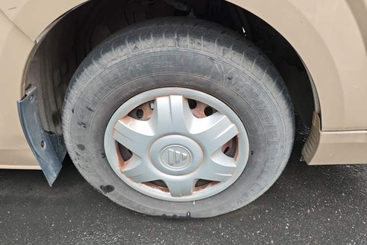 Used Foton Scenic G9 2020 2.4L Commercial Version Long Wheelbase High-Roof 9-Seater Business Vehicle China VI Emission Standard Model 4K22D4M Right Front Wheel Hub
