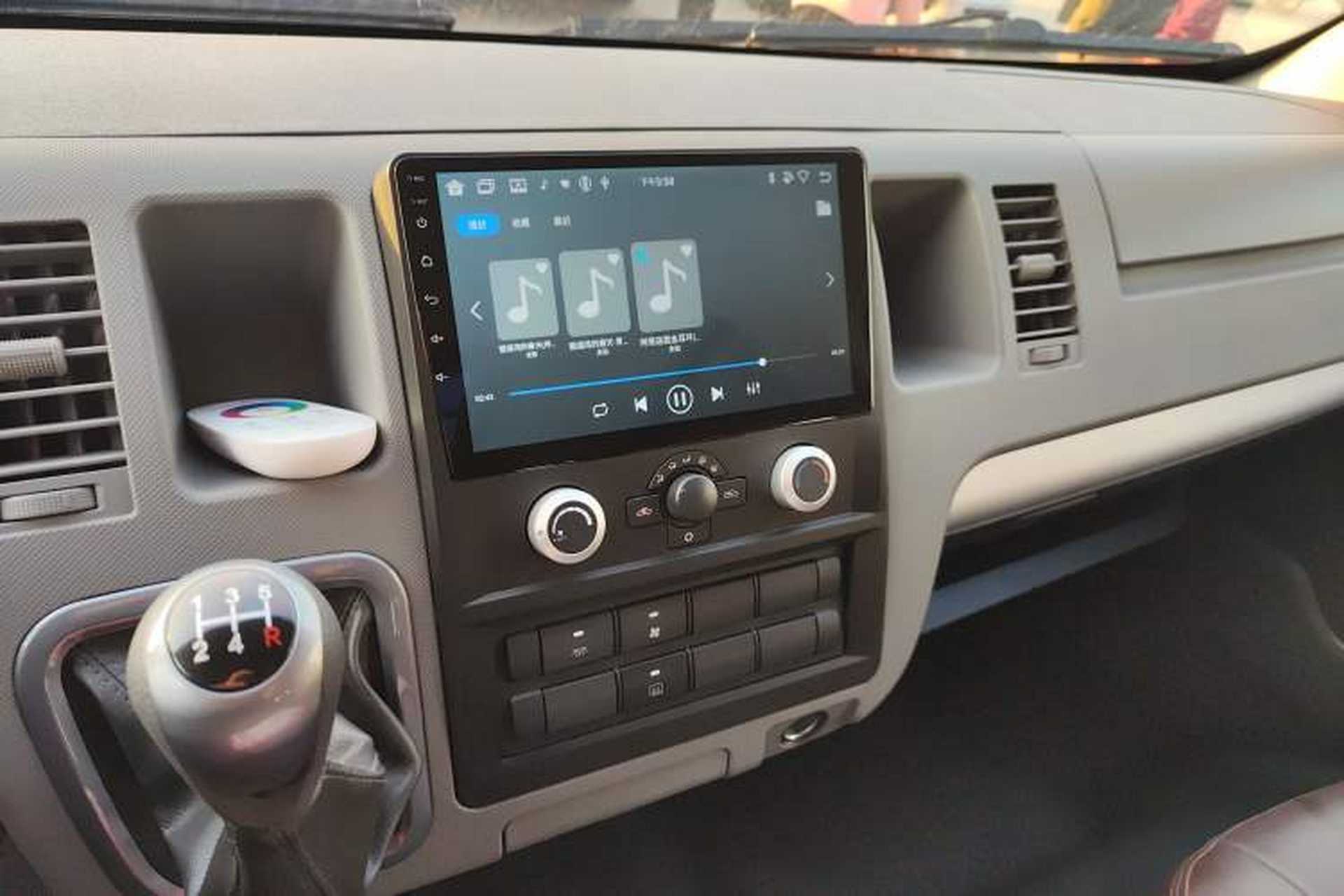 Used Foton Scenic G9 2020 2.4L Commercial Version Long Wheelbase High-Roof 9-Seater Business Vehicle China VI Emission Standard Model 4K22D4M Audio And AC Panel