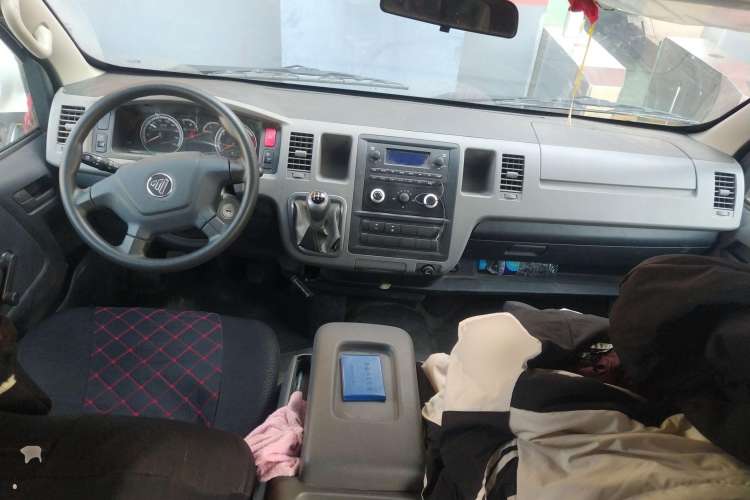 Used Foton Scenic G9 2020 2.4L Commercial Version Long Wheelbase High-Roof 9-Seater Business Vehicle China VI Emission Standard Model 4K22D4M Center Console