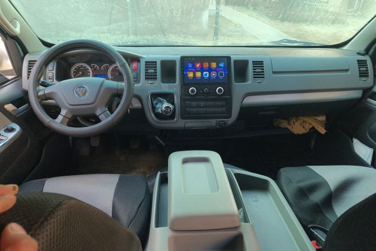 Used Foton Scenic G9 2020 2.8T Diesel Commercial Version Long Wheelbase High Roof 6-Seater with Clear Windows 4J28TC3 Center Console