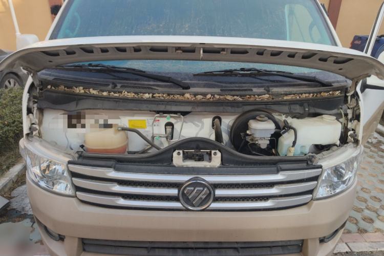 Used Foton Scenic G9 2020 2.8T Diesel Commercial Version Long Wheelbase High Roof 6-Seater with Clear Windows 4J28TC3 Engine Bay