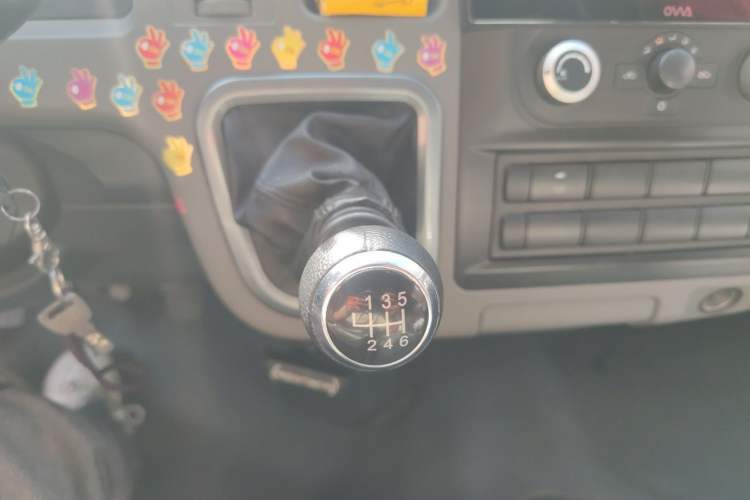 Used Foton Scenic G9 2020 2.8T Diesel Commercial Version Long Wheelbase High Roof 2-Seater Van 4J28TC3 Gear Lever