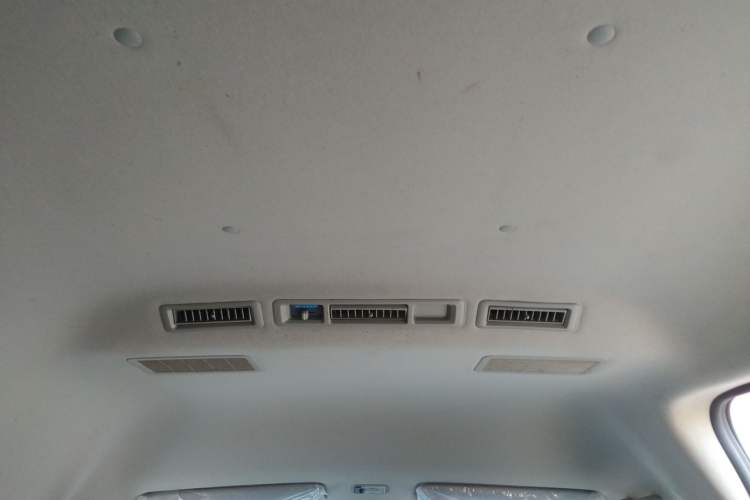 Used Foton Scenic G9 2020 2.4L Commercial Version Long Wheelbase High-Roof 9-Seater Business Vehicle China VI Emission Standard Model 4K22D4M Headliner