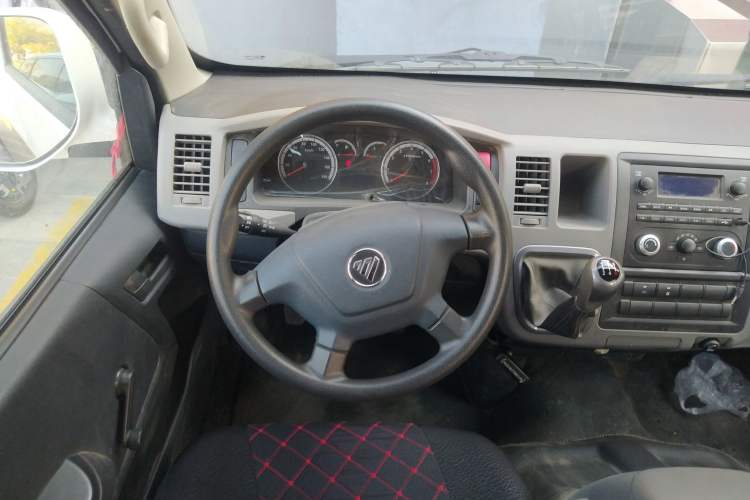 Used Foton Scenic G9 2020 2.4L Commercial Version Long Wheelbase High-Roof 9-Seater Business Vehicle China VI Emission Standard Model 4K22D4M Steering Wheel