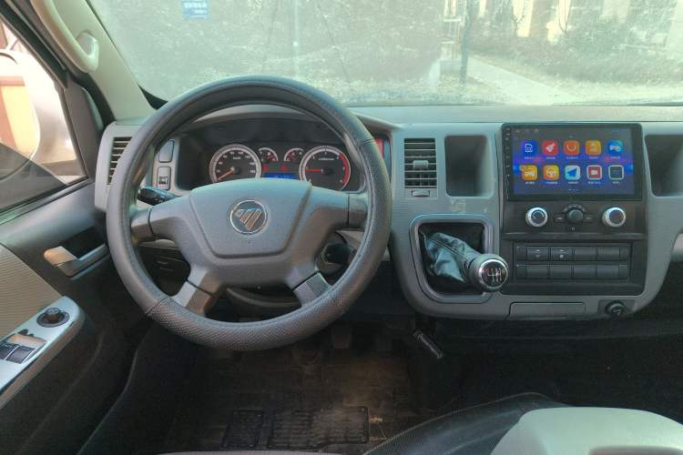 Used Foton Scenic G9 2020 2.8T Diesel Commercial Version Long Wheelbase High Roof 6-Seater with Clear Windows 4J28TC3 Steering Wheel