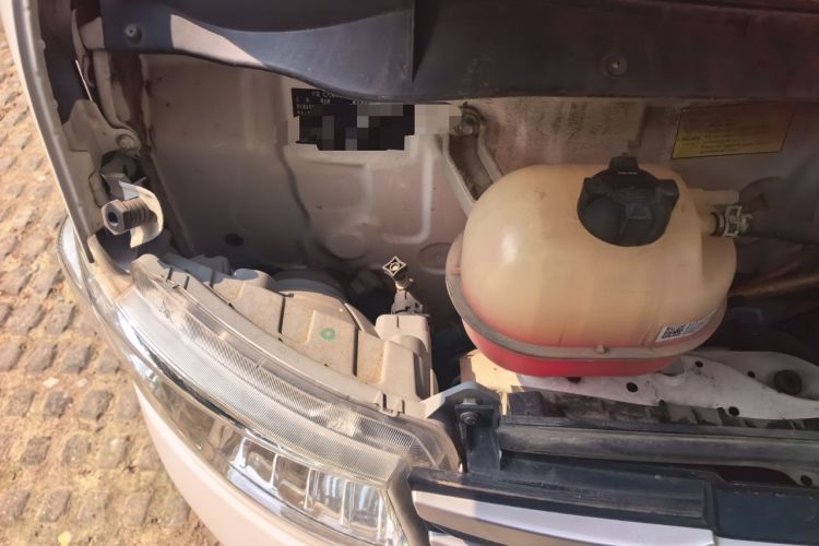 Used Foton Scenic G9  Engine Bay Right