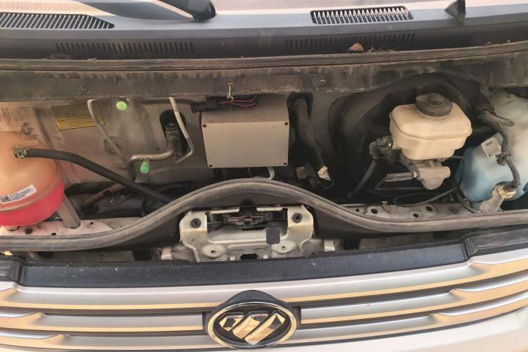 Used Foton Scenic G9  Engine Bay