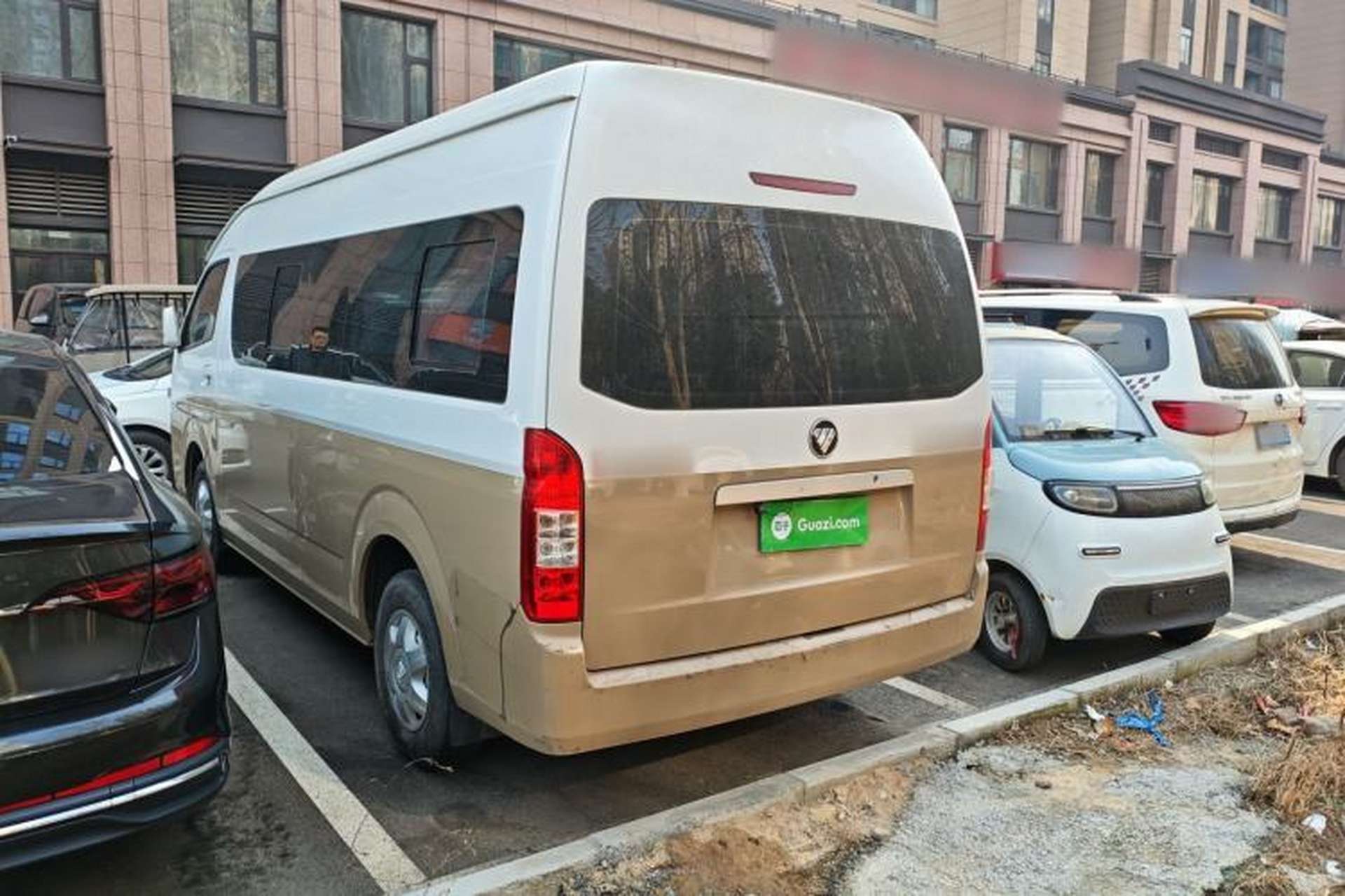 Used Foton Scenic G9 2021 2.4L Gasoline Commercial Version Long Wheelbase High Roof 6-Seater with Clear Windows Model 4K22D4M Exterior 3