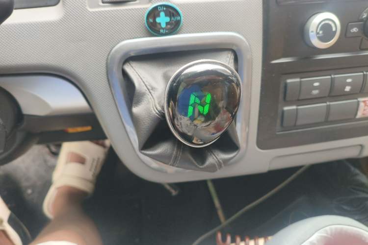 Used Foton Scenic G9 2021 2.4L Gasoline Commercial Version Long Wheelbase High-Roof 5-Seater Van 4K22D4M Gear Lever