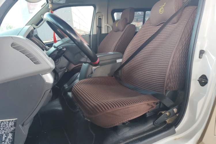 Used Foton Scenic G9 2021 2.4L Gasoline Commercial Version Long Wheelbase High Roof 9-Seater with Clear Window 4K22D4M Left Front Seat