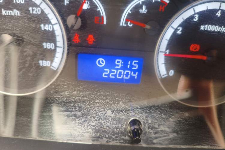 Used Foton Scenic G9 2021 2.4L Gasoline Commercial Version Long Wheelbase High-Roof 5-Seater Van 4K22D4M Odometer Close Up