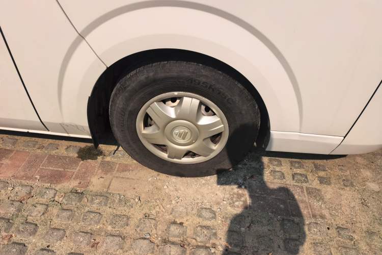 Used Foton Scenic G9  Right Front Wheel Hub