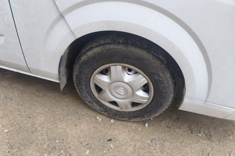 Used Foton Scenic G9 2021 2.4L Gasoline Commercial Version Long Wheelbase High-Roof 5-Seater Van 4K22D4M Right Front Wheel Hub