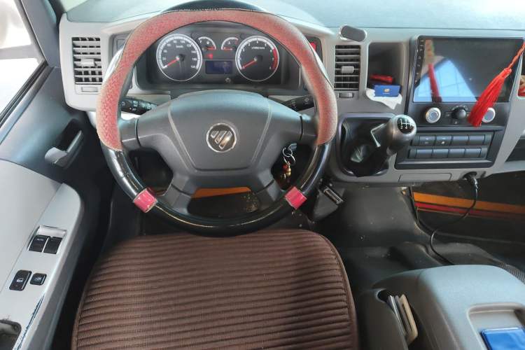 Used Foton Scenic G9 2021 2.4L Gasoline Commercial Version Long Wheelbase High Roof 9-Seater with Clear Window 4K22D4M Steering Wheel