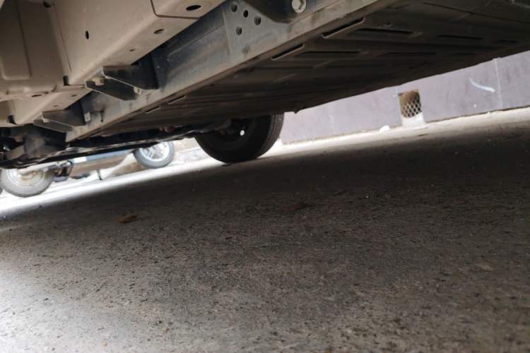 Used Foton Scenic i7 2025 Model—Professional Logistics Short-axle Front-wheel-drive, CATL 43.53 kWh, Zhiyuan Edition, Flat Roof, Single Tire, 2 Seats Chassis Front Left