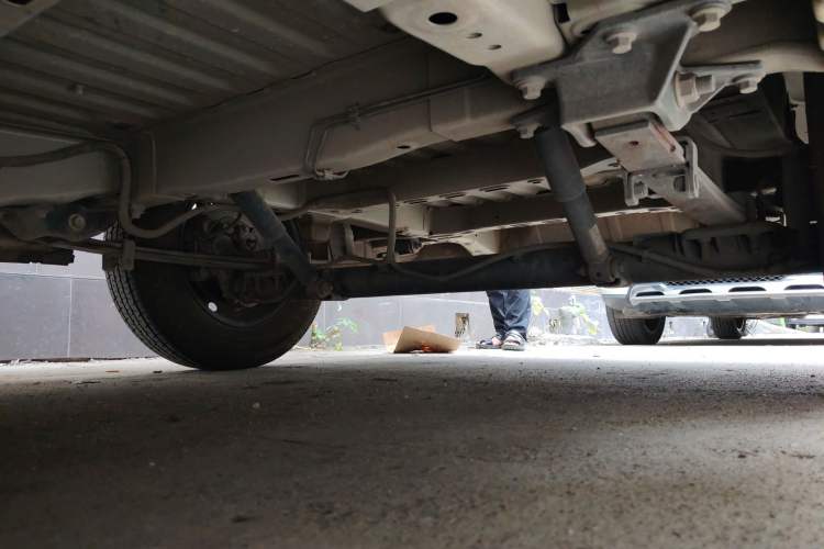 Used Foton Scenic i7 2025 Model—Professional Logistics Short-axle Front-wheel-drive, CATL 43.53 kWh, Zhiyuan Edition, Flat Roof, Single Tire, 2 Seats Chassis Rear Left