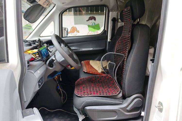 Used Foton Scenic i7 2025 Model—Professional Logistics Short-axle Front-wheel-drive, CATL 43.53 kWh, Zhiyuan Edition, Flat Roof, Single Tire, 2 Seats Left Front Seat