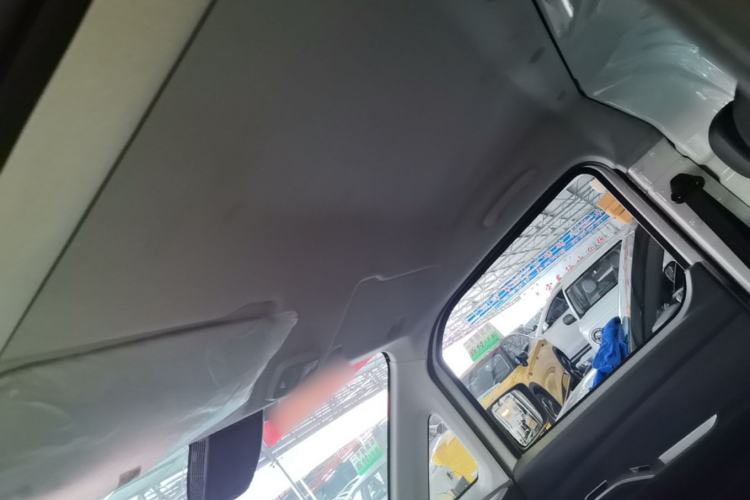 Used Foton Scenic i7 2025 Professional Logistics Short-Wheelbase Front-Wheel Drive CATL 41.86 kWh Premium Edition Flat Roof Single Tire 2 Seats Headliner