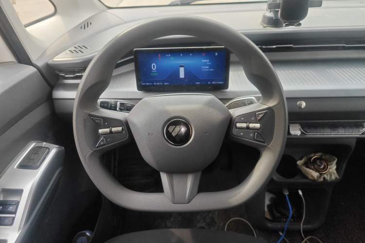 Used Foton Scenic i7 2025 Professional Logistics Short Wheelbase Front-Wheel Drive CATL 41.86 kWh Zhiyuan Version Flat Roof Single Tire 2 Seats Steering Wheel