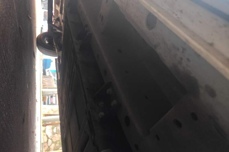 Used Foton Scenic i7 2025 Professional Logistics Short-Wheelbase Front-Wheel Drive Aiyike 41.86 kWh Zhiyuan Edition Flat Roof Single Tire 2 Seats Chassis Front Right