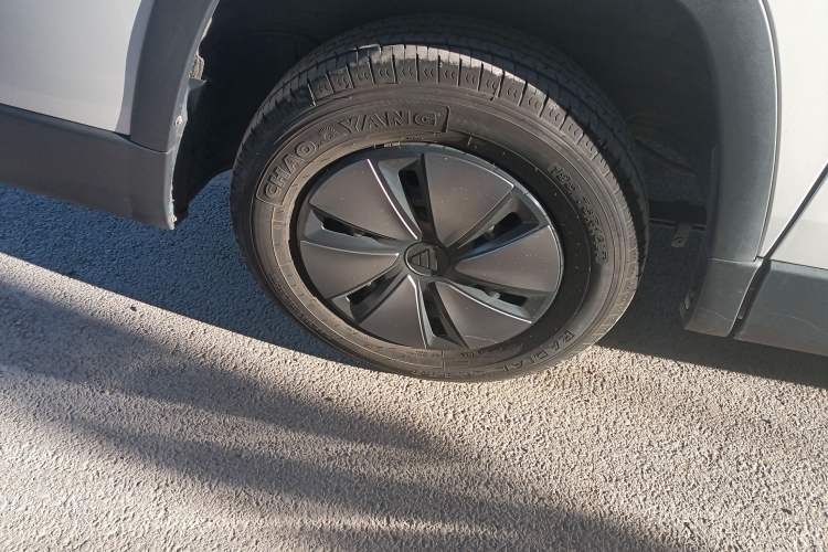 Used Foton Scenic i7 2025 Multi-Purpose Short-Wheelbase Front-Drive Aiyike 51.52kWh Zhiyuan Edition Flat-Roof Single-Tire 6-Seater Exterior 8
