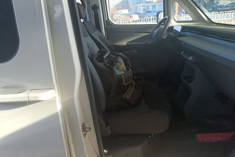 Used Foton Scenic i7 2025 Multi-Purpose Short-Wheelbase Front-Drive Aiyike 51.52kWh Zhiyuan Edition Flat-Roof Single-Tire 6-Seater Right Front Seat