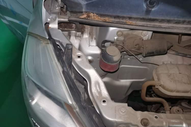 Used Foton Scenic V3 2015 1.0L Base Version LJ465Q Engine Bay Right