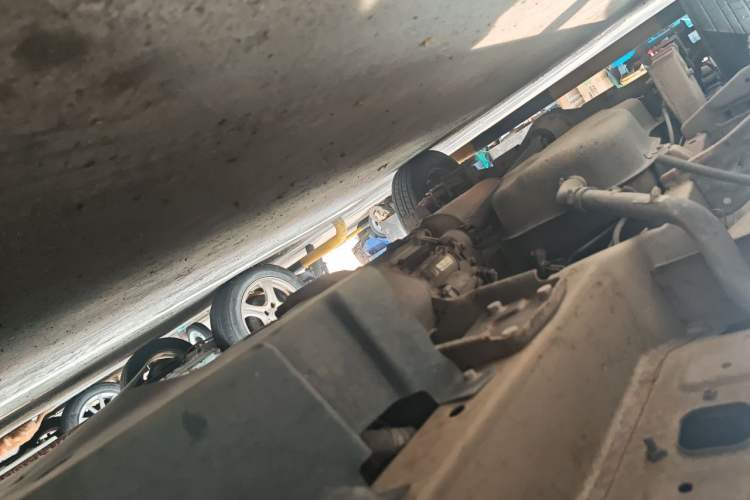 Used Foton Scenic V5 2015 1.2L Standard G12 Chassis Front Right