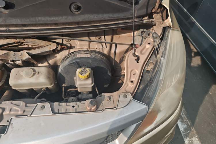 Used Foton Scenic V5 2015 1.2L Standard G12 Engine Bay Left