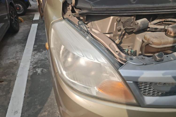 Used Foton Scenic V5 2015 1.2L Standard G12 Right Front Headlight