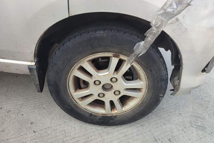 Used Foton Scenic V5 2015 1.2L Standard G12 Right Front Wheel Hub