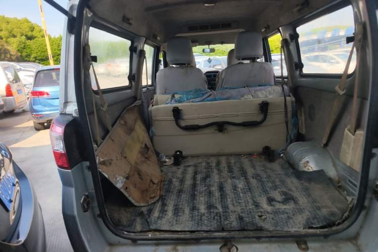 Used Foton Scenic V5 2015 1.2L Standard G12 Trunk