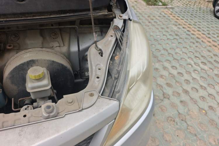 Used Foton Scenic V5 2015 1.2L Standard G12 Engine Bay Left