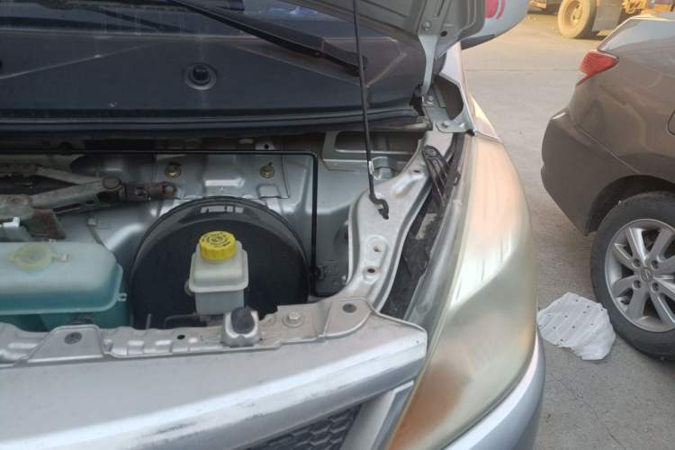 Used Foton Scenic V5 2015 1.2L Standard G12 Engine Bay Left