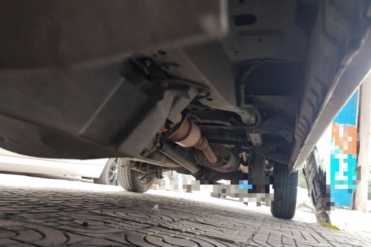 Used Foton Scenic V5 2015 1.2L Standard G12 Chassis Front Left
