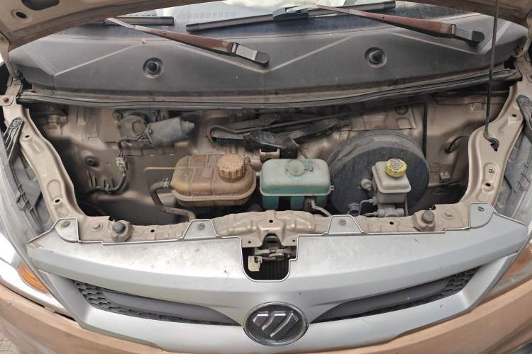 Used Foton Scenic V5 2015 1.2L Standard G12 Engine Bay