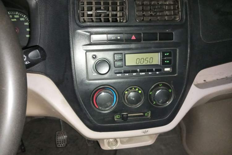 Used Foton Scenic V5 2017 1.2L Van Base Model 4W12M1 Audio And AC Panel