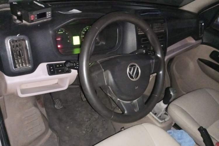 Used Foton Scenic V5 2017 1.2L Van Base Model 4W12M1 Center Console
