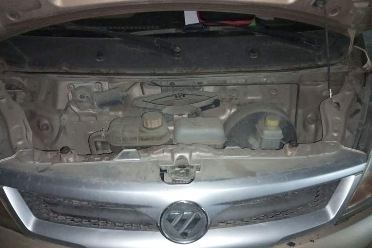 Used Foton Scenic V5 2017 1.2L Van Base Model 4W12M1 Engine Bay