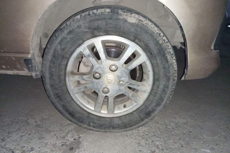 Used Foton Scenic V5 2017 1.2L Van Base Model 4W12M1 Right Front Wheel Hub