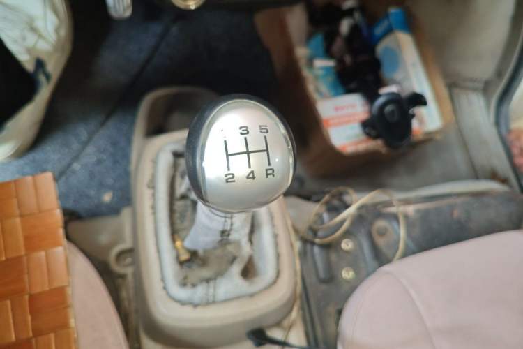 Used Foton Scenic V5  Gear Lever