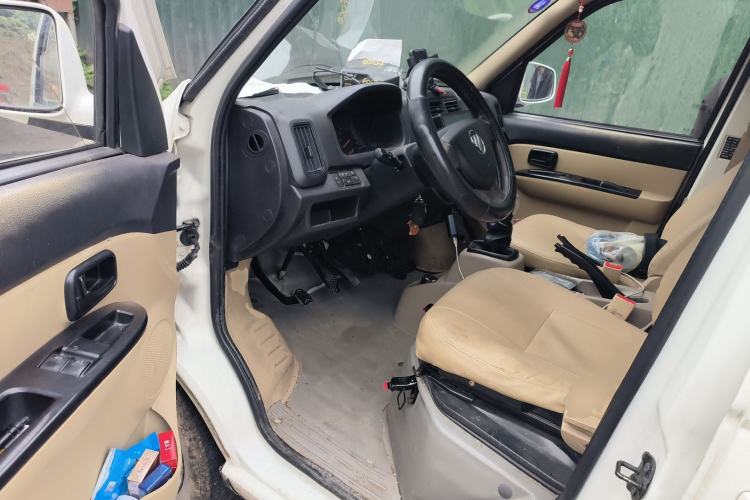 Used Foton Scenic V5 2017 1.5L Long-Wheelbase 450 Van Standard Edition DAM15DR Driver Seat