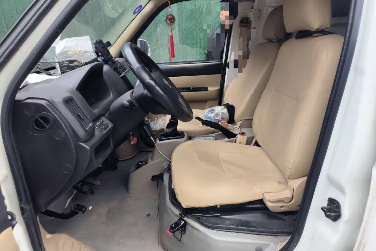 Used Foton Scenic V5 2017 1.5L Long-Wheelbase 450 Van Standard Edition DAM15DR Left Front Seat