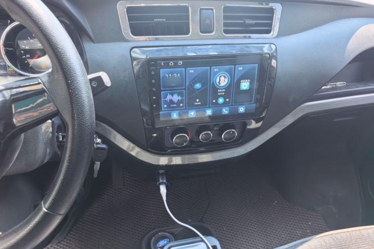 Used Foton Skyworth EV6 2023 Fast and Slow Charging Version Audio And AC Panel