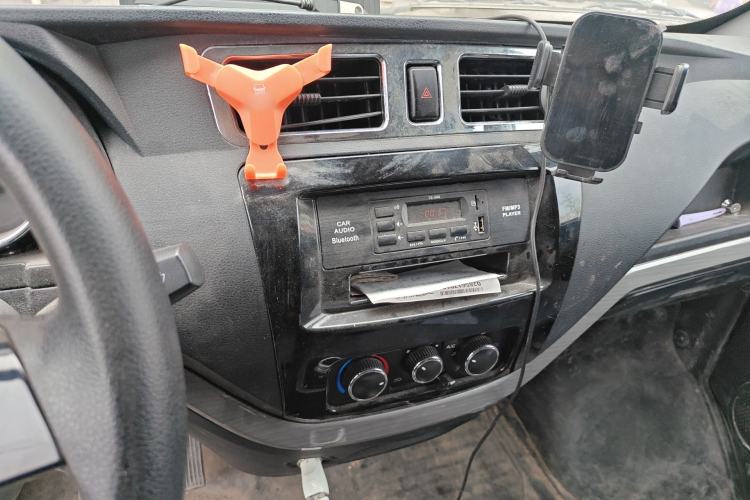 Used Foton Skyworth EV6 2023 Fast and Slow Charging Version Audio And AC Panel
