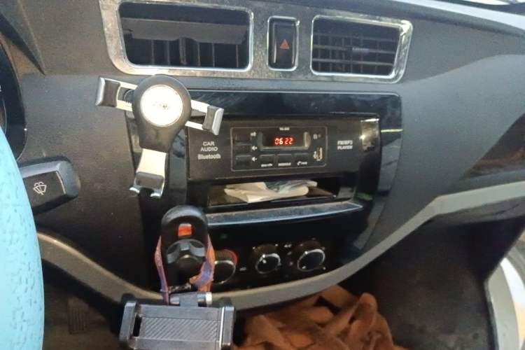 Used Foton Skyworth EV6 2023 Fast-Charging Version Audio And AC Panel